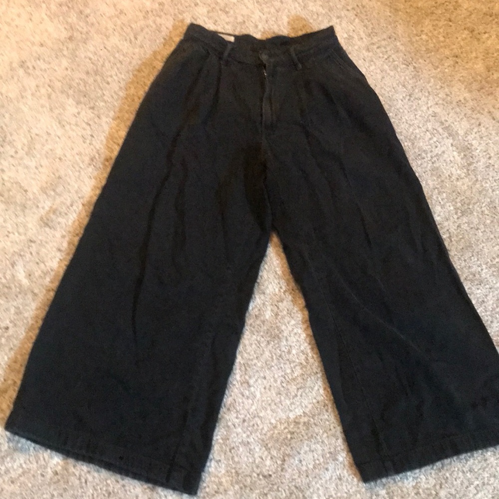 Levi's trouser wide legs